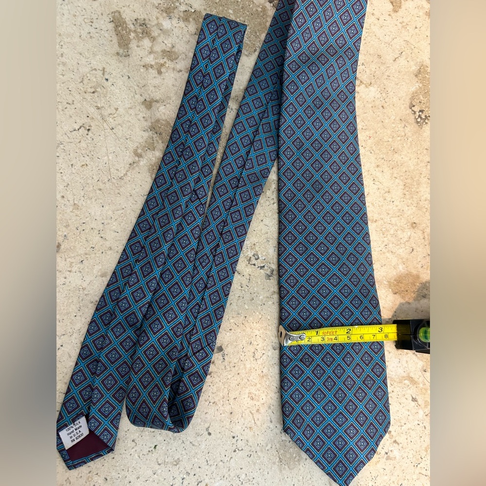 Fire‎ 🔥 💯 % silk Windsor shirt company tie